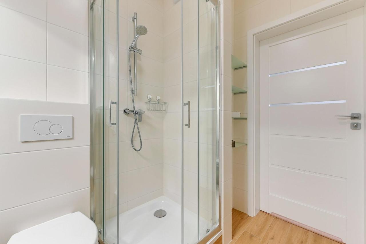 Apartament Nadmorskie Spektrum & Parking Gdansk Ngoại thất bức ảnh