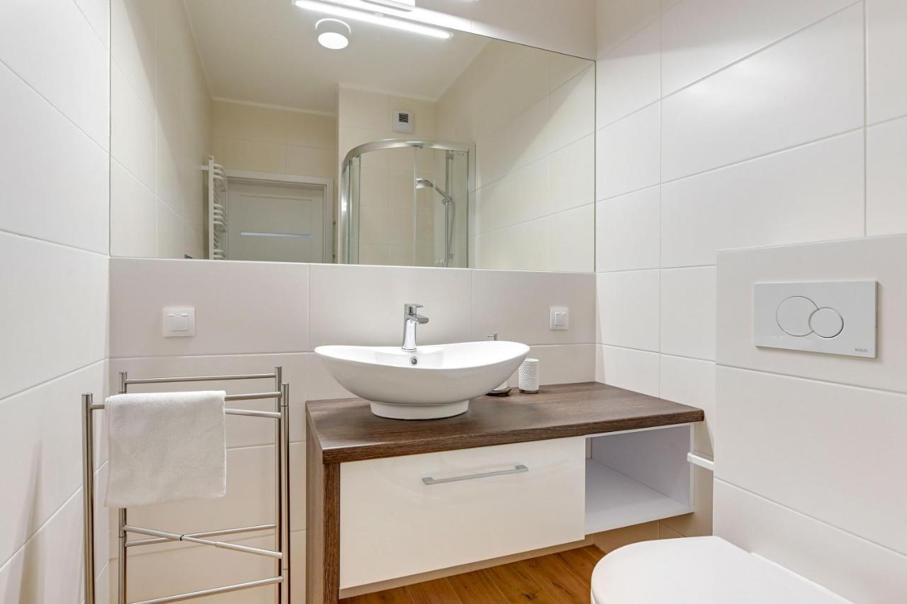Apartament Nadmorskie Spektrum & Parking Gdansk Ngoại thất bức ảnh