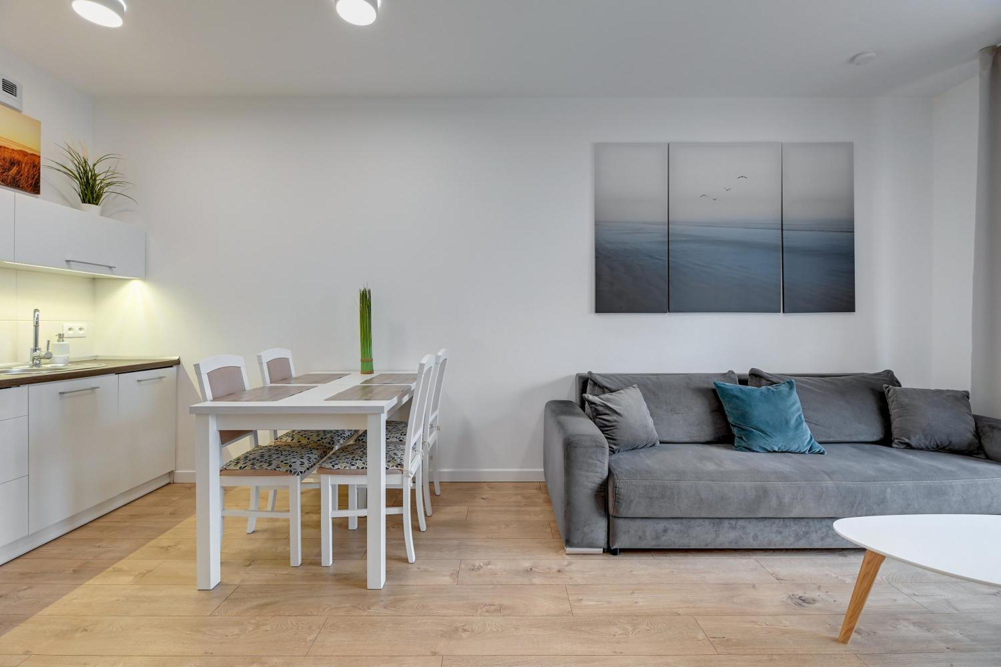 Apartament Nadmorskie Spektrum & Parking Gdansk Ngoại thất bức ảnh